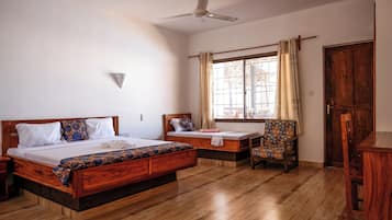 In-room safe, desk, laptop workspace, free WiFi