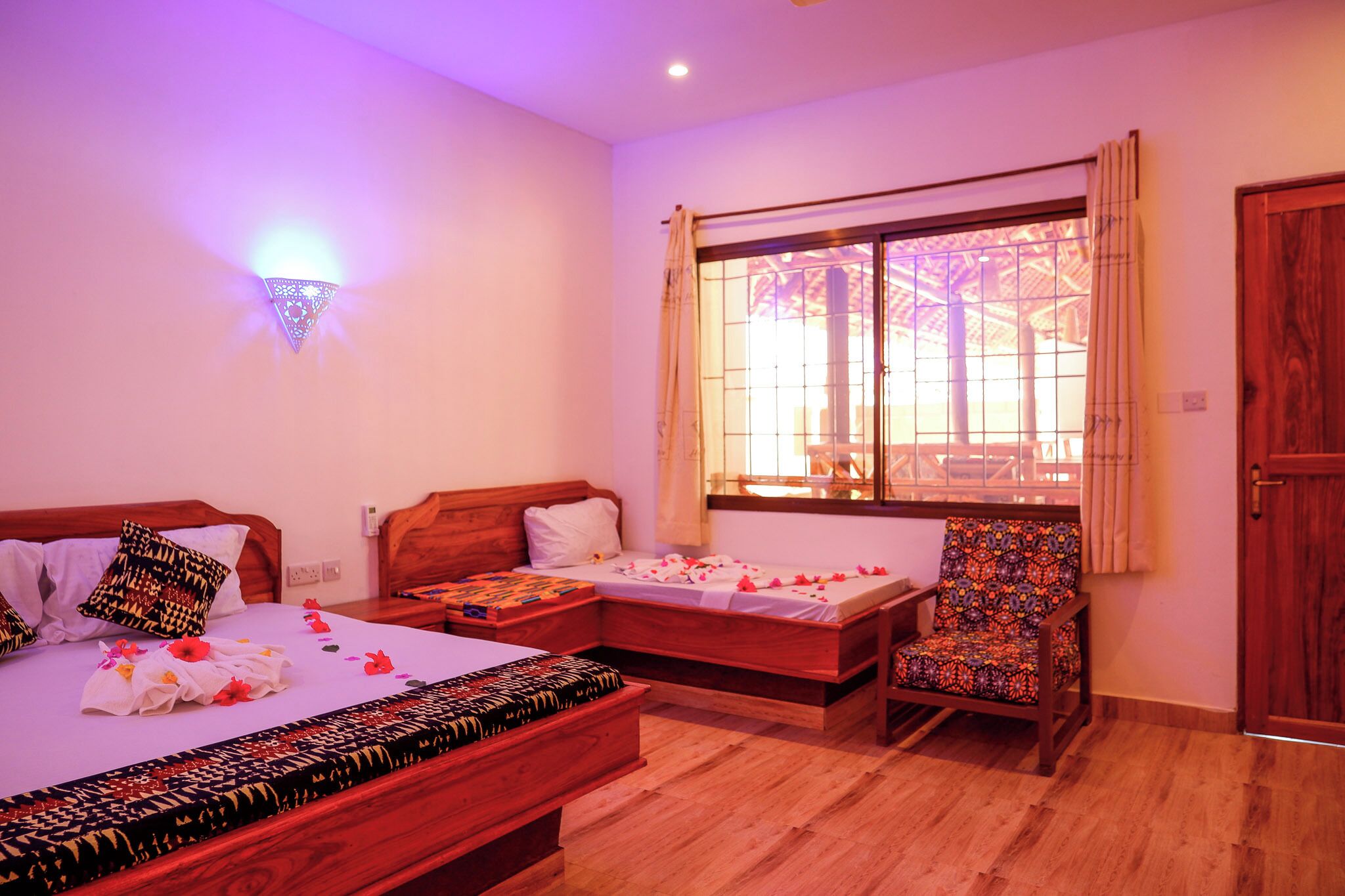 In-room safe, desk, laptop workspace, free WiFi