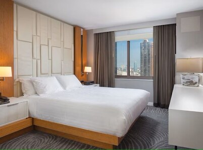 Wyndham Presidential Reserve, a luxury 2-bedroom condo in  Midtown NYC.