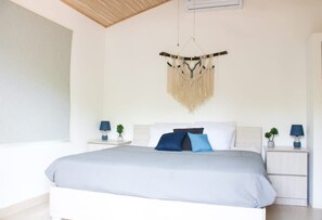 In-room safe, iron/ironing board, travel cot, free WiFi