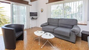 Casa, 4 quartos, terraço | Sala de estar