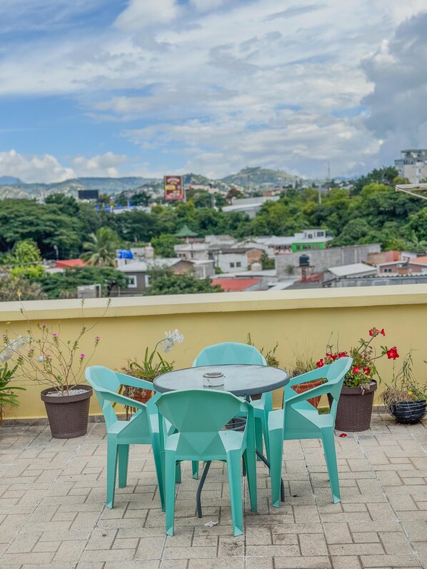 Terrace/patio - Apartamentos Villas Coloniales (Tegucigalpa)