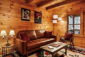 テレビ、暖炉、テーブルサッカー台、書斎 / ワークスペース