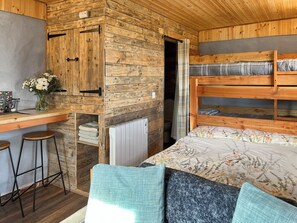 1 bedroom, free WiFi, bed sheets