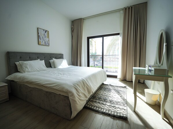 2 slaapkamers, een strijkplank/strijkijzer, wifi, beddengoed