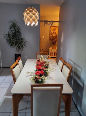 Dining - Casa aconchegante 3 quantos Bairro aldeota (Dionísio Torres Fortaleza)
