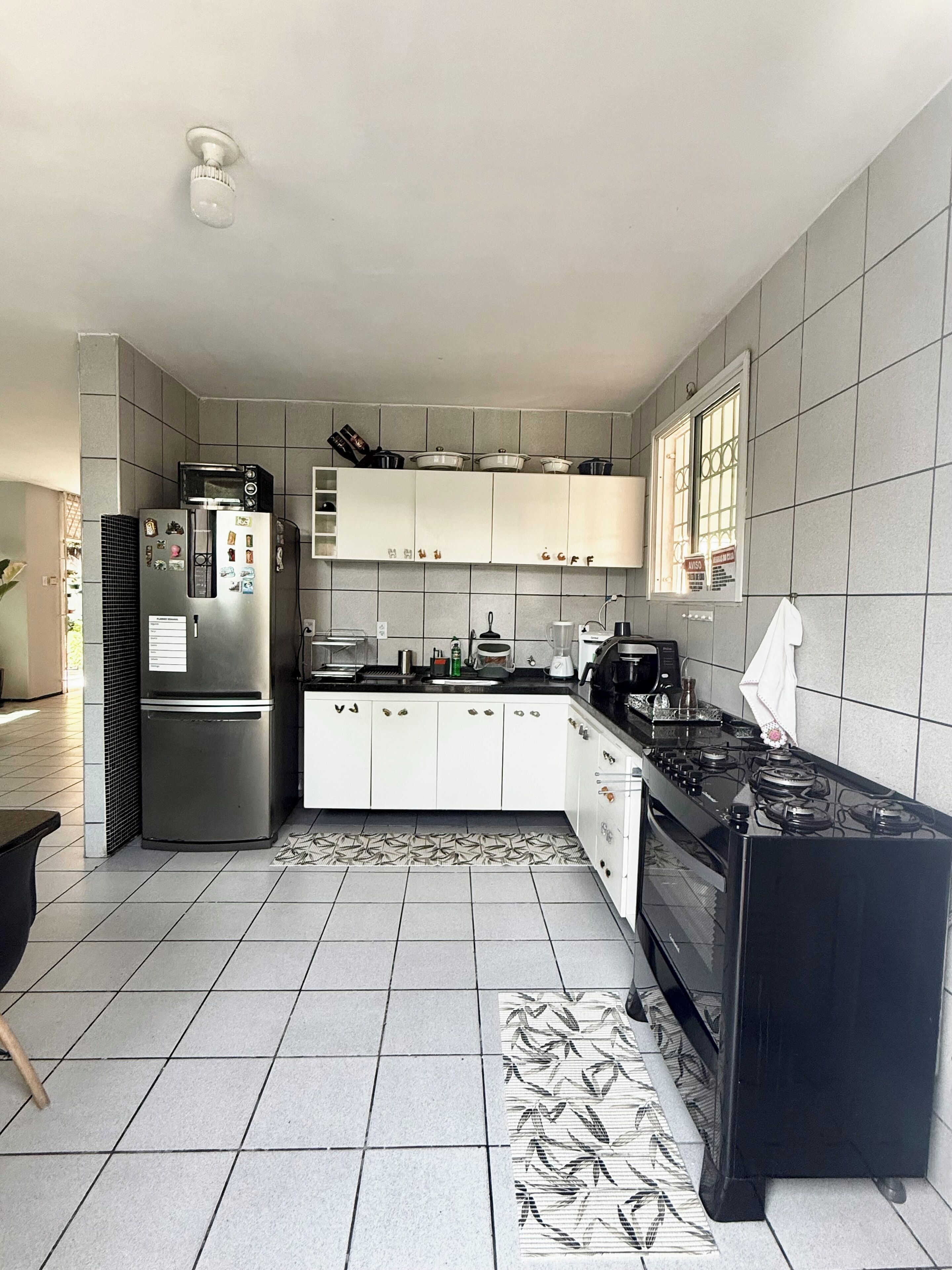 Micro-ondes, four, plaque de cuisson, lave-vaisselle