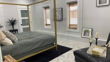 3 bedrooms, in-room safe, travel cot, WiFi