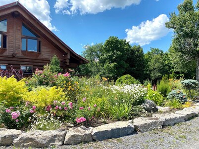Tranquility Acres Farms Guest House with Spa