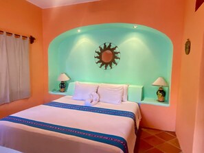 7 bedrooms, WiFi, bed sheets