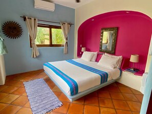 7 bedrooms, WiFi, bed sheets