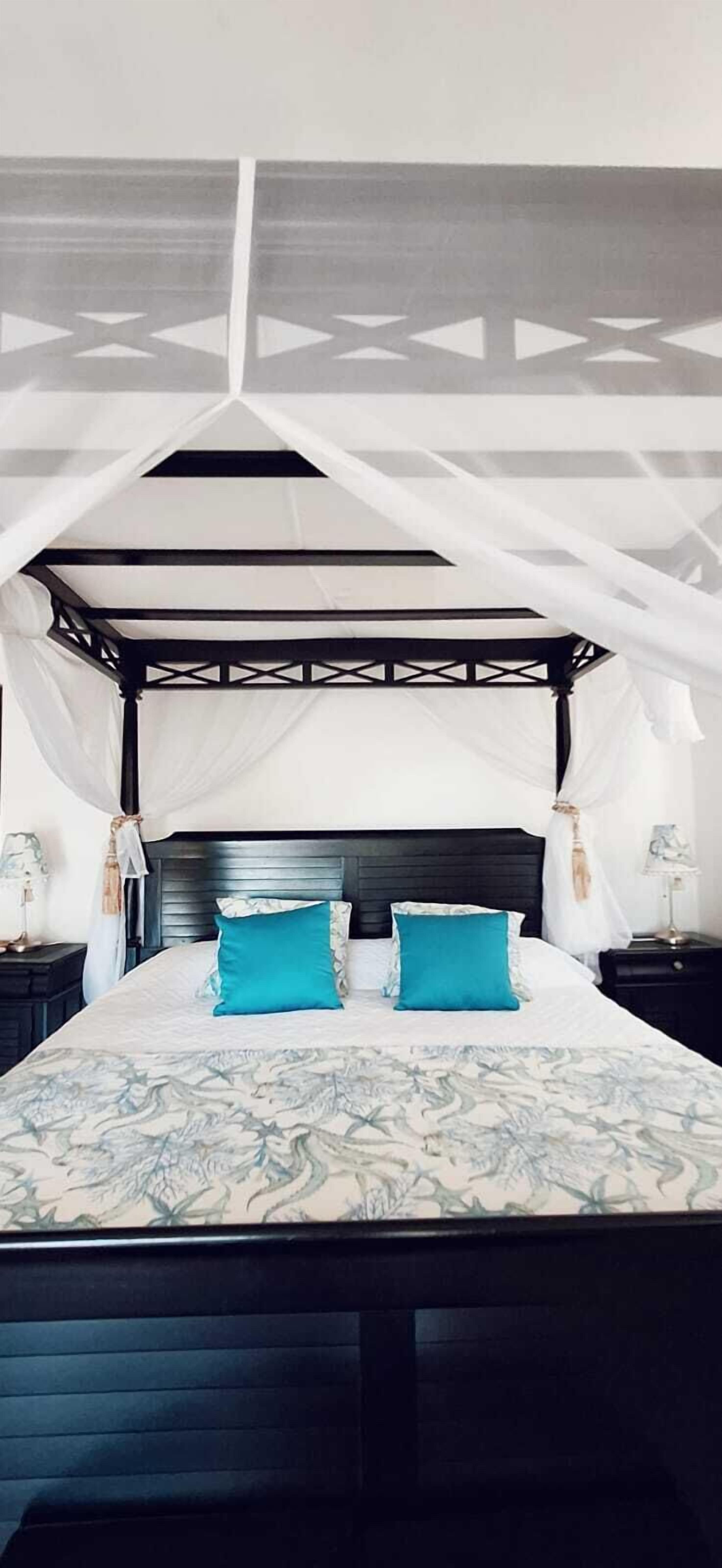 Villa, Garden View | 6 bedrooms, in-room safe, free WiFi