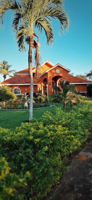 Front of property - 9th Hole Villa (Guayacanes)