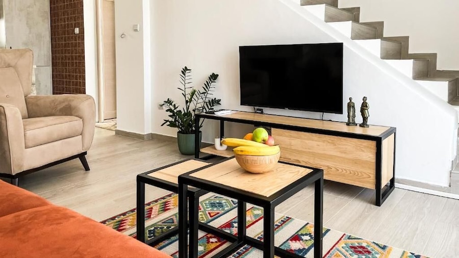 Cozy Karuc Home