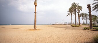 Luxury 3-bedroom villa in Fujairah with resort amenities