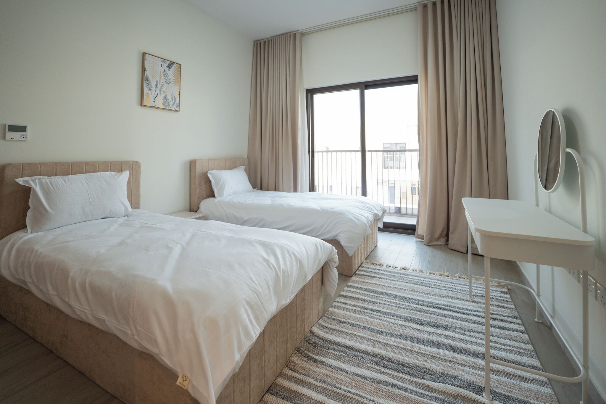 3 dormitoris, planxa i posts de planxar, wifi i roba de llit 