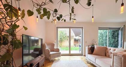 Großes 4SZ Haus mit Terrasse, Grill & Garten | Nähe München, Flughafen & Allianz Arena