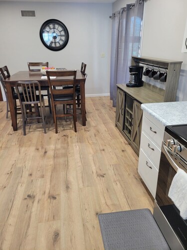 Fully renovated 3-bedroom house in Iowa City. Walking distance to Kinnick & UIHC