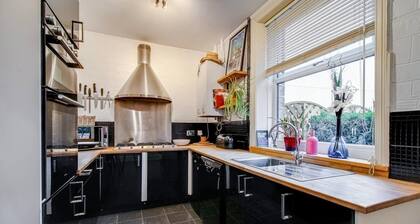 Cosy Walkers Retreat in Meltham Doggie Friendly