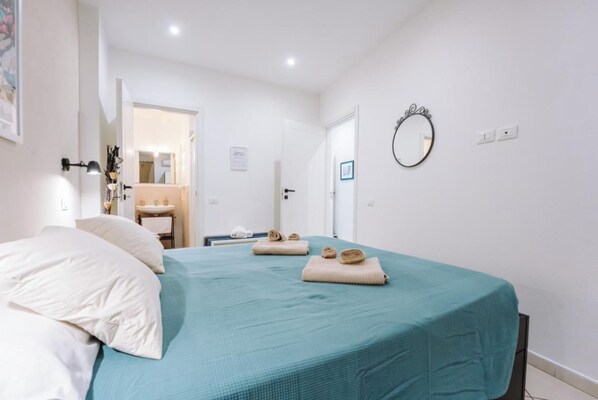 2 bedrooms, iron/ironing board, travel crib, WiFi