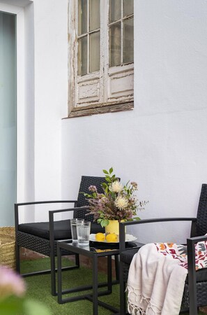 Terrace/patio - Bon voyage home, private patio (Sevilla)