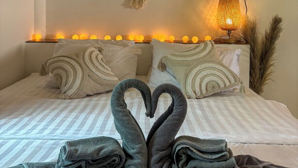 1 bedroom, iron/ironing board, bed sheets - Romantic Hideaway • 2mn ZenBeach • Garden • 4K (Koh Phangan)