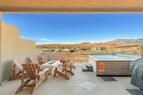 6BR/6.5BA, POOL, Hot Tub, Game Room, Golf--Sleeps 22!