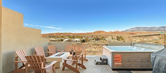 6BR/6.5BA, POOL, Hot Tub, Game Room, Golf--Sleeps 22!