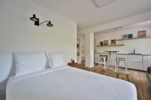 Internet, bed sheets