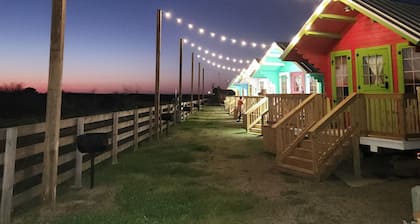 BOLI Bunkies, BOLI Bunkies Beach Glamping Cabins