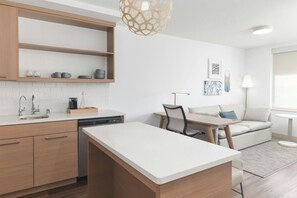 Desk, iron/ironing board, free WiFi, bed sheets - Element by Marriott Las Vegas Airport (Las Vegas)