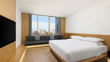 Standard Room, 1 King Bed, City View