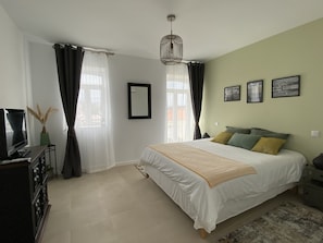 Comfort Double Room, 1 King Bed | Blackout drapes, free WiFi - Casa Fonte Nova (Covões)