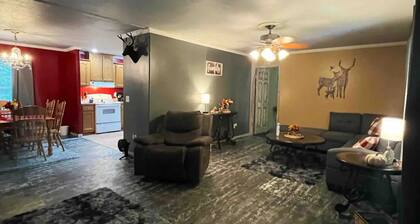 Nice private home in Matewan, close to trails! Hottub, Pool, fire pits & games!