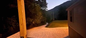 Nice private home in Matewan, close to trails! Hottub, Pool, fire pits & games! 