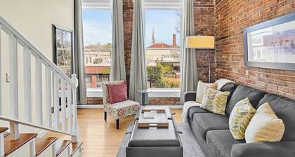 Stemmerman Suite on Front! Perfect location in the Heart of Downtown!