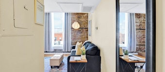 The Vonkampen on Front! Perfect location in the Heart of Downtown!