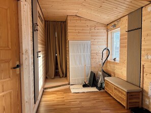 Hus, 1 soverom, røyk, badstue | Innvendig