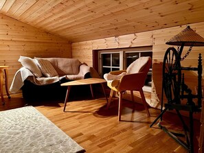 House, 1 Bedroom, Smoking, Sauna | Living room | Books - Cozy Ockelbo Retreat With Sauna & Stunning Nature Views (Ockelbo)