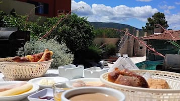 Petit déjeuner continental compris tous les jours