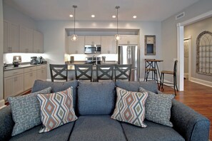 Living area - Sophisticated Historic Remodeled 9 BR (Savannah)