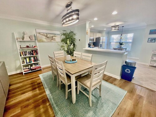 SEA Coast Court 37242