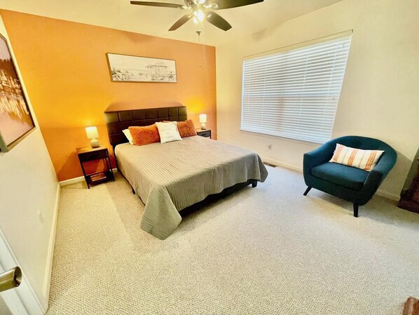 Maison mitoyenne, plusieurs lits, patio, vue jardin