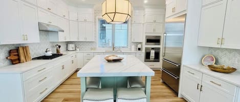 House, Multiple Beds, Pool Access, Pool View | Private kitchen | Coffee/tea maker