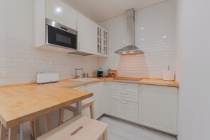 冰箱、微波炉、炉灶、洗碗机