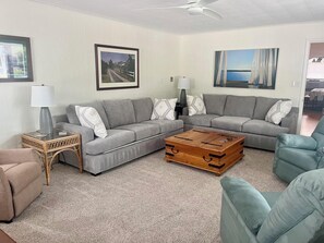 Chaumière, Plusieurs lits, cuisine, vue sur le jardin | Aire de séjour