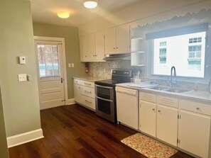 コテージ ベッド (複数台) キッチン ガーデンビュー | 専用キッチン | コーヒー / ティーメーカー