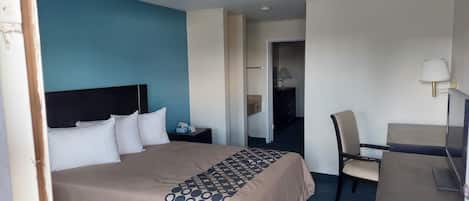 Basic Single Room, Patio