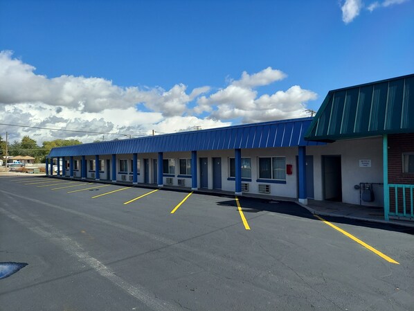 Exterior - Vernal Inn (Vernal)