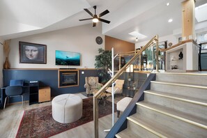 Smart TV, video library, stereo